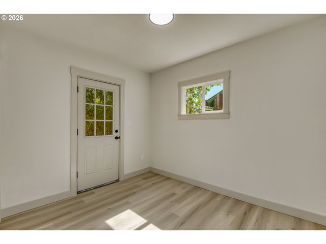 6530 Se 83RD Ave, Portland, OR 97266