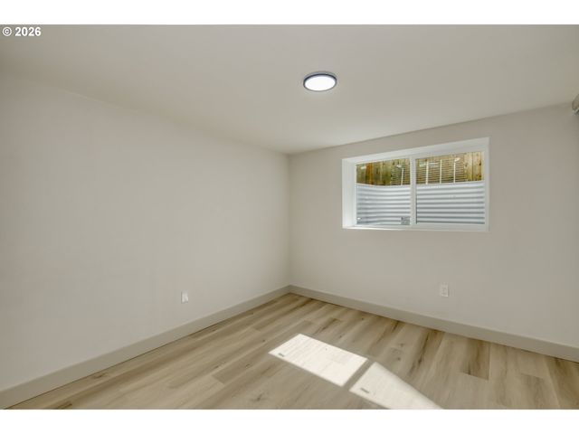 6530 Se 83RD Ave, Portland, OR 97266