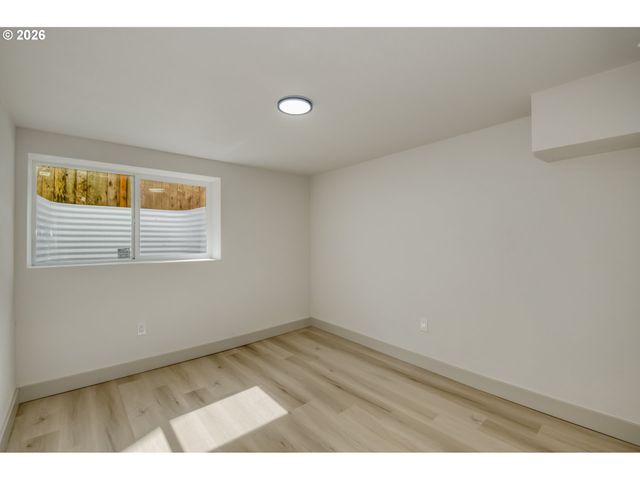 6530 Se 83RD Ave, Portland, OR 97266