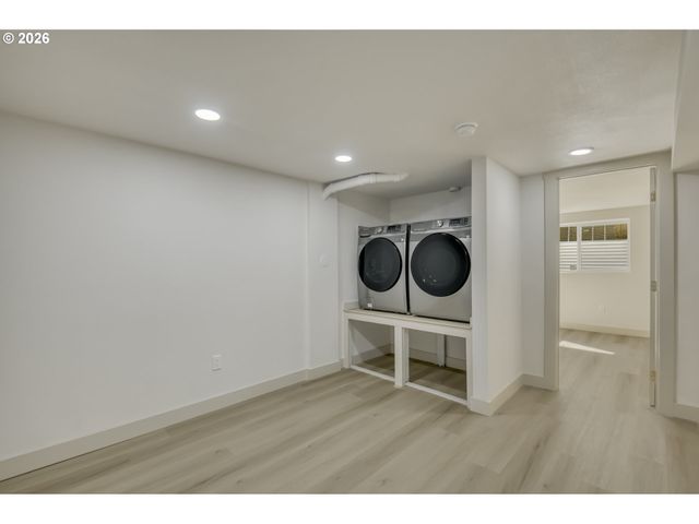 6530 Se 83RD Ave, Portland, OR 97266