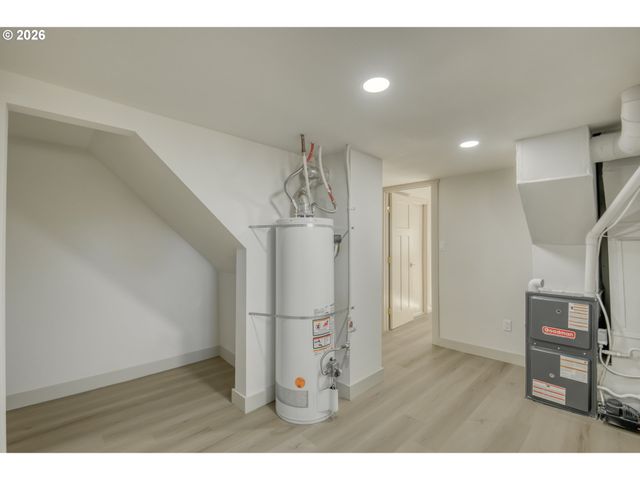 6530 Se 83RD Ave, Portland, OR 97266