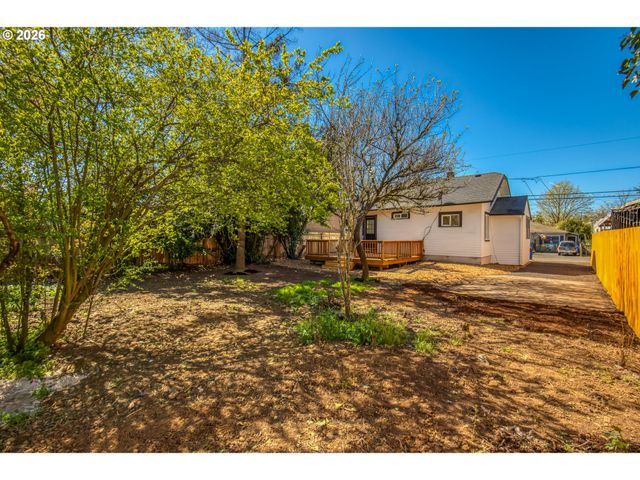 6530 Se 83RD Ave, Portland, OR 97266