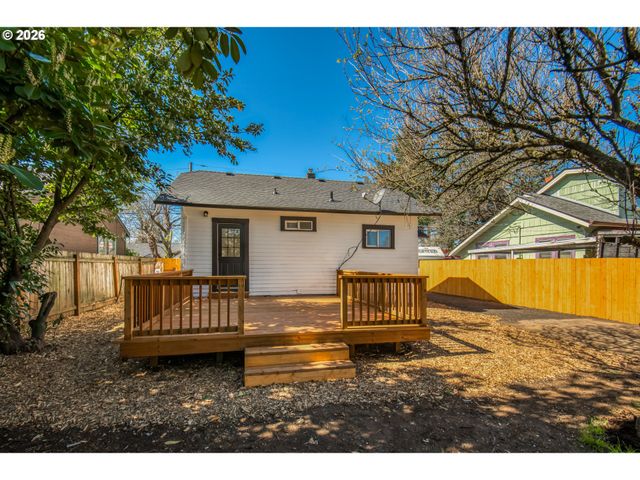 6530 Se 83RD Ave, Portland, OR 97266