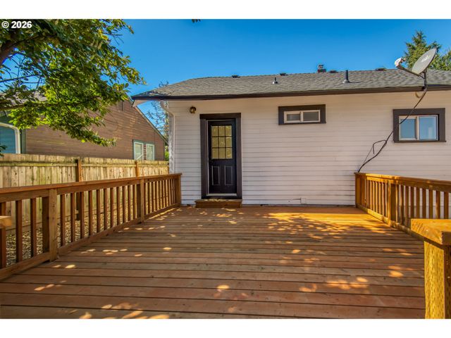 6530 Se 83RD Ave, Portland, OR 97266