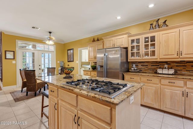 100 Twisted Oak Circle, Lafayette, LA 70508