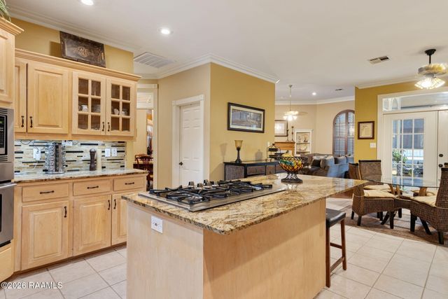 100 Twisted Oak Circle, Lafayette, LA 70508