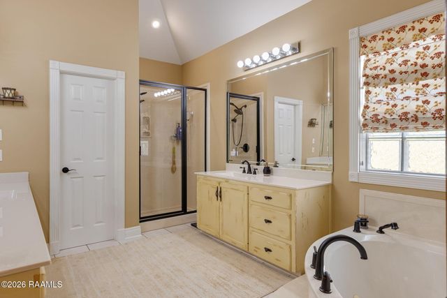 100 Twisted Oak Circle, Lafayette, LA 70508