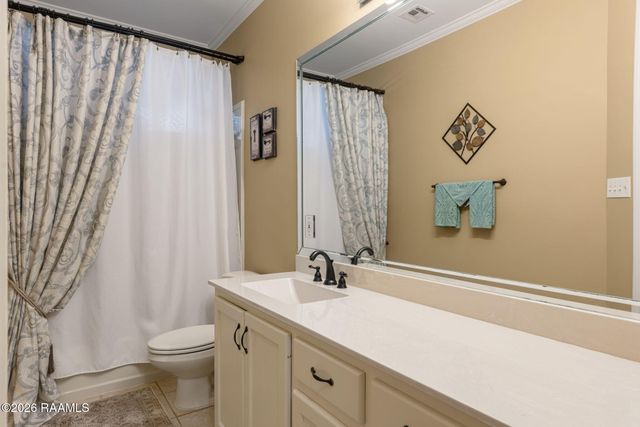 100 Twisted Oak Circle, Lafayette, LA 70508