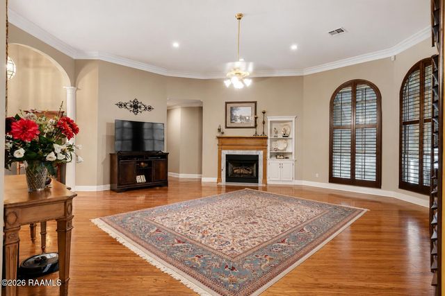 100 Twisted Oak Circle, Lafayette, LA 70508