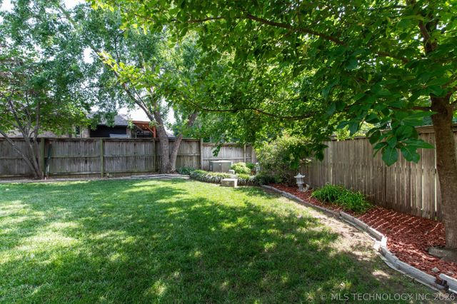 10912 Augusta Drive, Jenks, OK 74037
