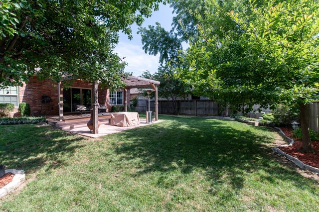 10912 Augusta Drive, Jenks, OK 74037