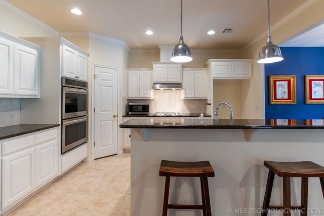 10912 Augusta Drive, Jenks, OK 74037