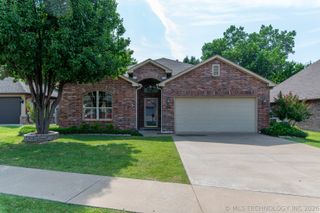 10912 Augusta Drive, Jenks, OK 74037