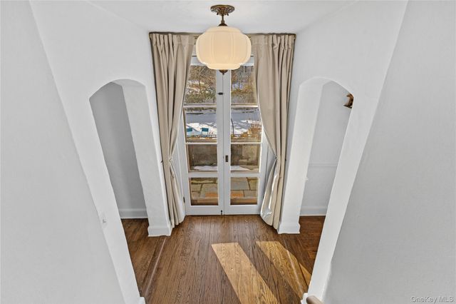 2 Apple Tree Close, Chappaqua, NY 10514