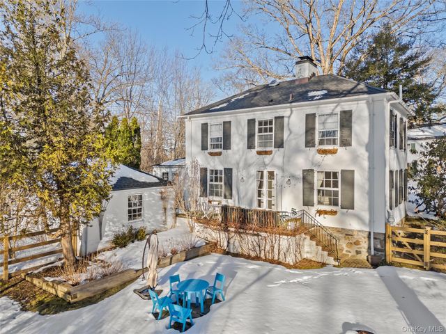 2 Apple Tree Close, Chappaqua, NY 10514