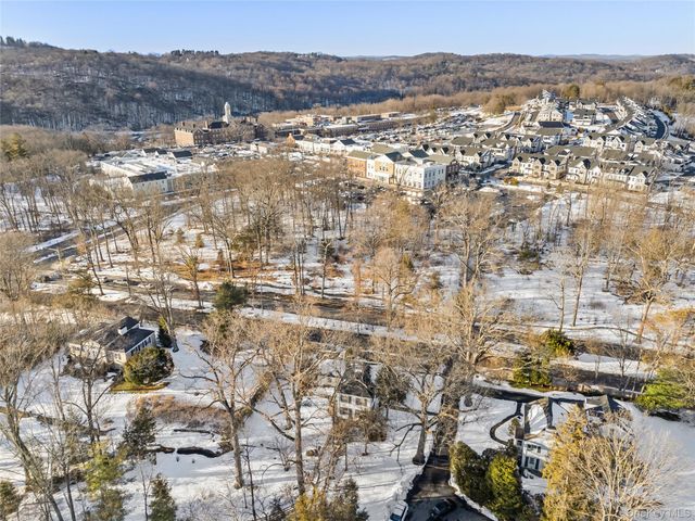 2 Apple Tree Close, Chappaqua, NY 10514