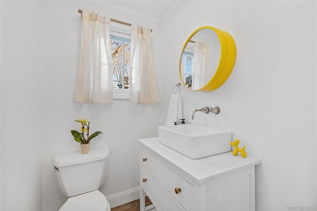 2 Apple Tree Close, Chappaqua, NY 10514