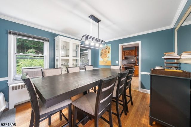 51 Hillside Ter, Newton Town, NJ 07860