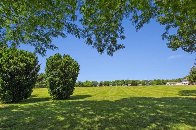 1551 Woodruff WAY, Hartford, WI 53027