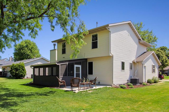1551 Woodruff WAY, Hartford, WI 53027