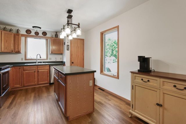1551 Woodruff WAY, Hartford, WI 53027