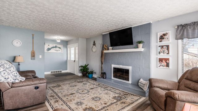 107 Dartmouth Road SE, Hebron, OH 43025