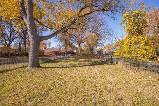 4636 W 157th Street, Cleveland, OH 44135