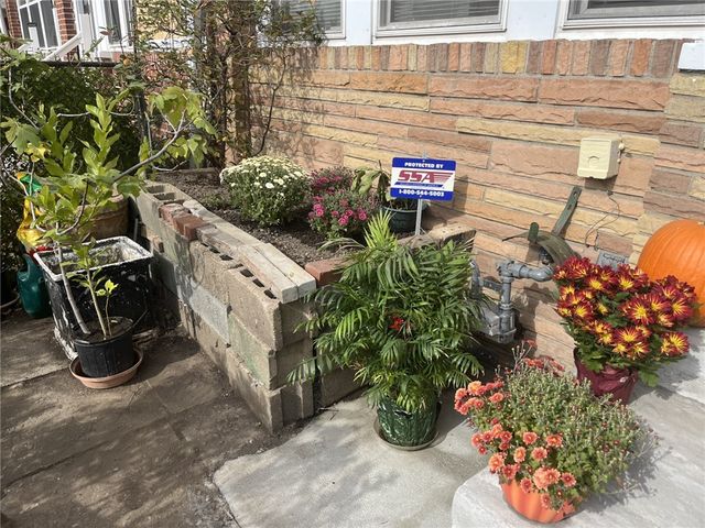 6333 Glenview Place, Highland Park, PA 15206