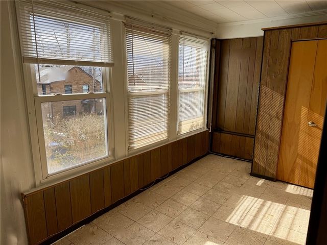 6333 Glenview Place, Highland Park, PA 15206