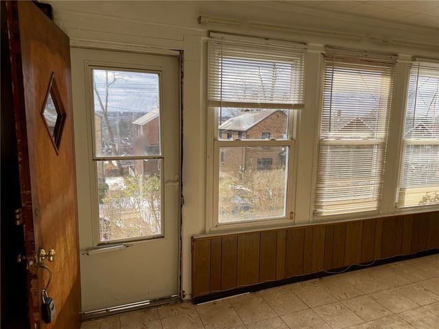 6333 Glenview Place, Highland Park, PA 15206