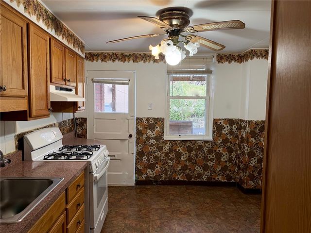 6333 Glenview Place, Highland Park, PA 15206