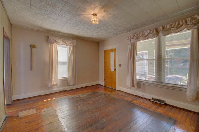 3814 Leslie Avenue, Latonia, KY 41015