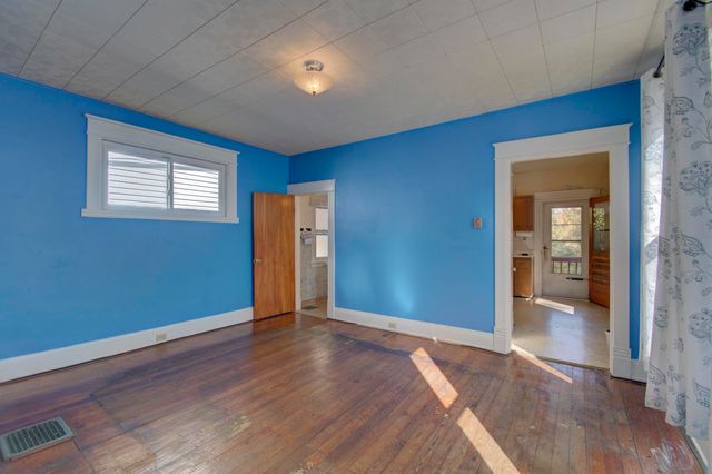 3814 Leslie Avenue, Latonia, KY 41015
