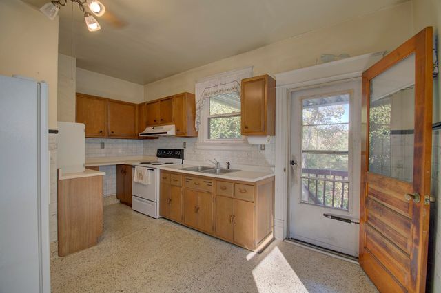 3814 Leslie Avenue, Latonia, KY 41015