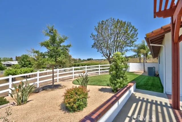 38155 Avenida La Cresta, Murrieta, CA 92562