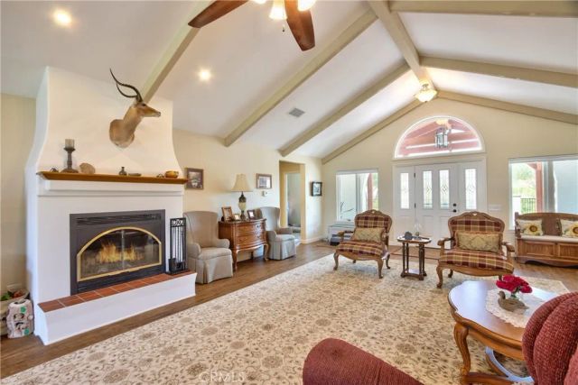 38155 Avenida La Cresta, Murrieta, CA 92562