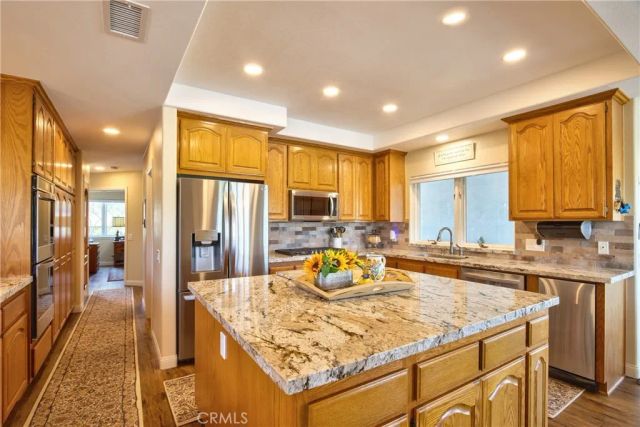 38155 Avenida La Cresta, Murrieta, CA 92562