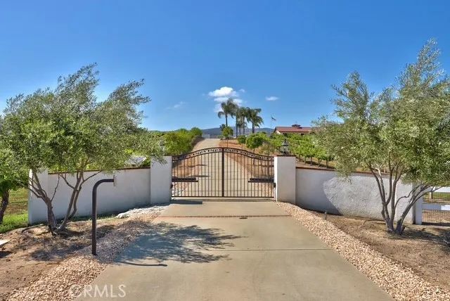 38155 Avenida La Cresta, Murrieta, CA 92562