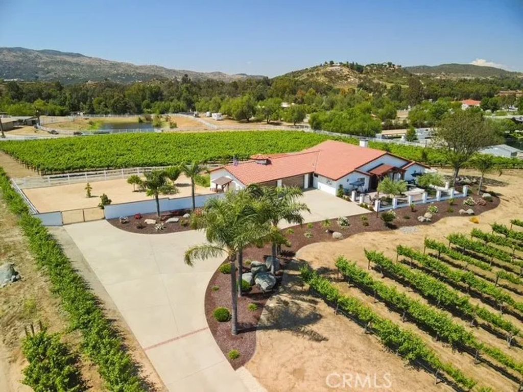 38155 Avenida La Cresta, Murrieta, CA 92562