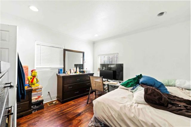 8463 S Halldale, Los Angeles, CA 90047