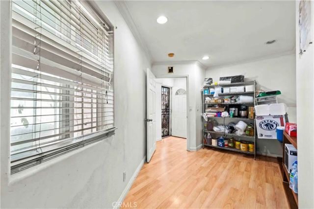 8463 S Halldale, Los Angeles, CA 90047