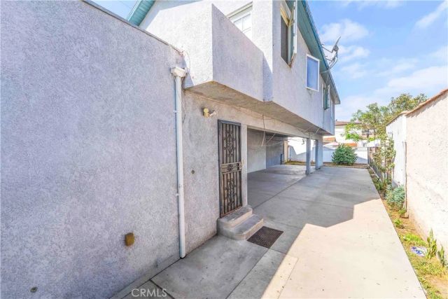 8463 S Halldale, Los Angeles, CA 90047