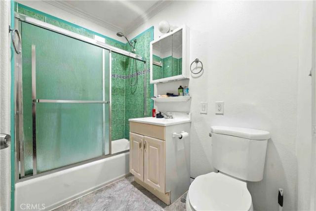 8463 S Halldale, Los Angeles, CA 90047