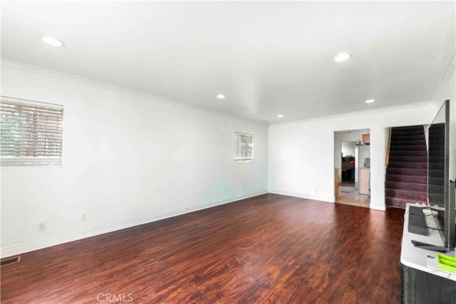 8463 S Halldale, Los Angeles, CA 90047