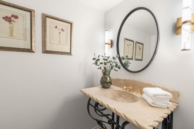 546 Sand Hill Circle, Menlo Park, CA 94025