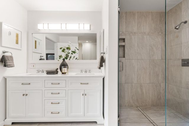 546 Sand Hill Circle, Menlo Park, CA 94025
