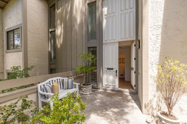 546 Sand Hill Circle, Menlo Park, CA 94025