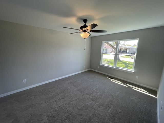 561 20th Ave, W, Springfield, TN 37172