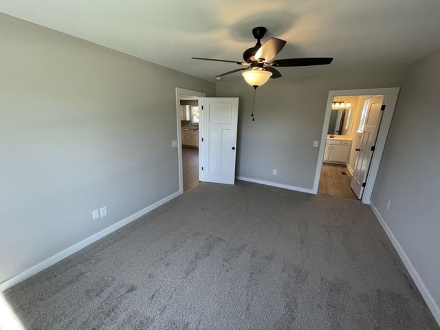 561 20th Ave, W, Springfield, TN 37172