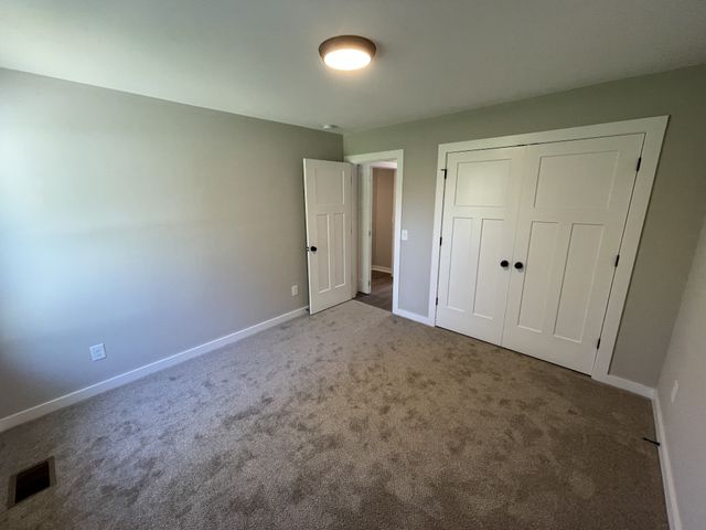 561 20th Ave, W, Springfield, TN 37172